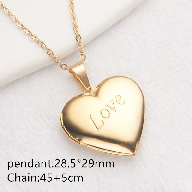 Gold large love heart 29*29mm photo locket necklace with pendant and chain