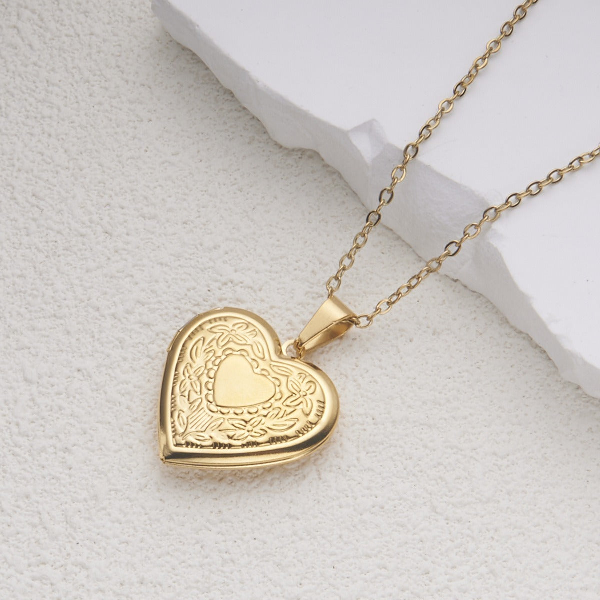 Gold sparkle heart 29*29mm photo locket necklace with pendant and chain