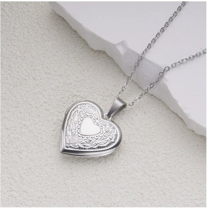 Silver large heart 29*29mm photo locket necklace with pendant and chain