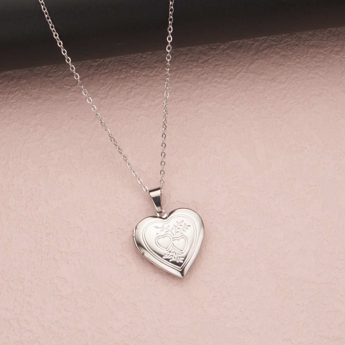 Silver small flower heart 22*19mm photo locket necklace with pendant and chain